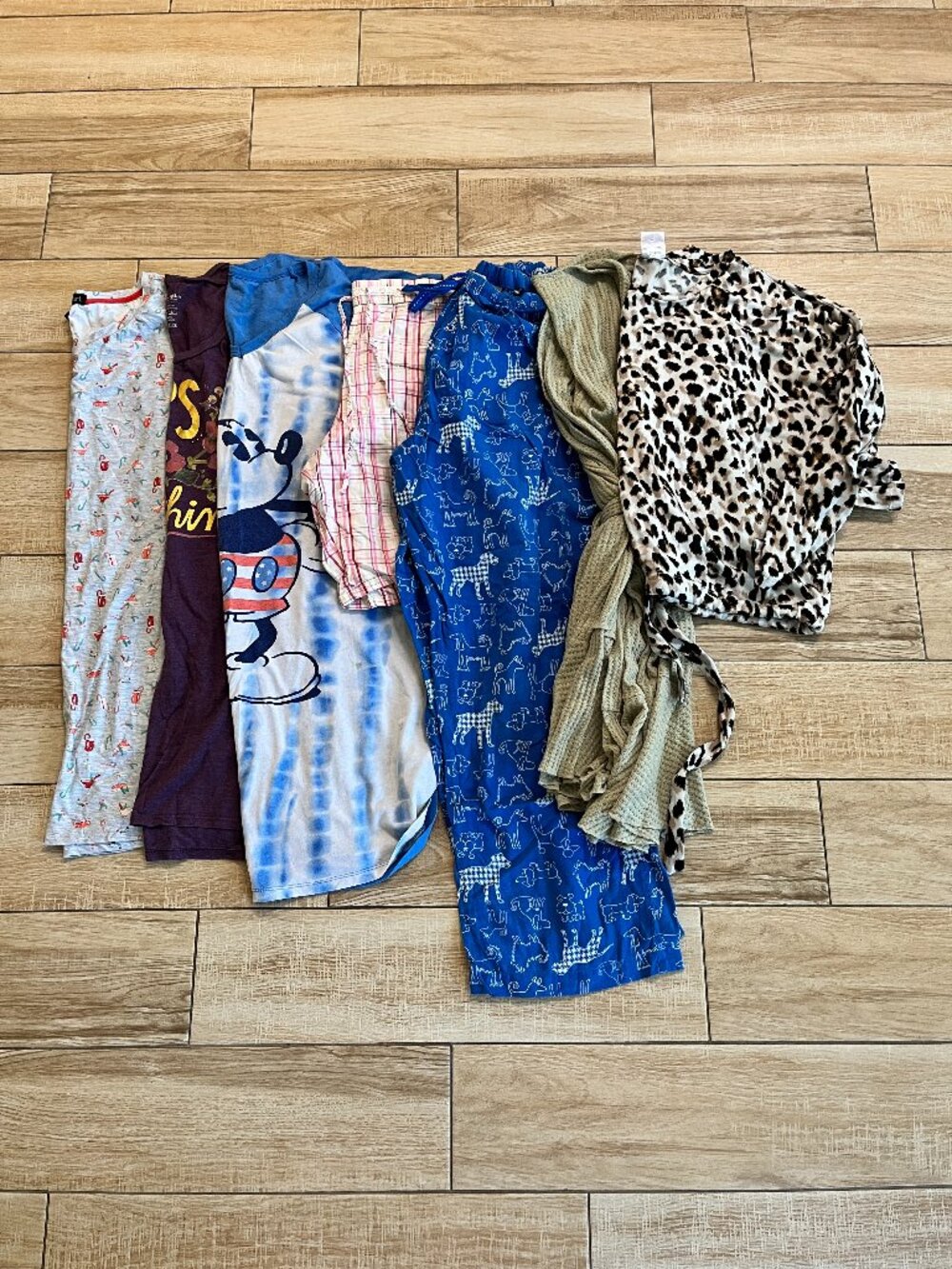 Womens Bundle of 7 Various Pajama Items - L